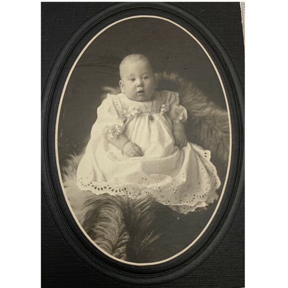 Antique Photo Cabinet Card Black And White Baby In Christening Gown READ SEE - Picture 1 of 4